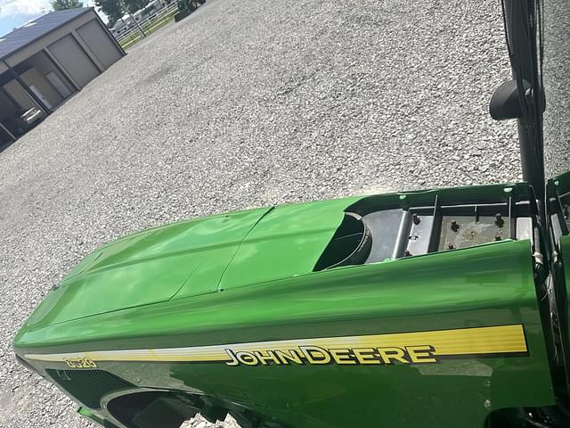 Image of John Deere 8320 equipment image 4