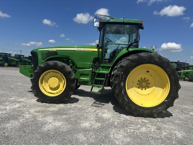 Image of John Deere 8320 equipment image 2