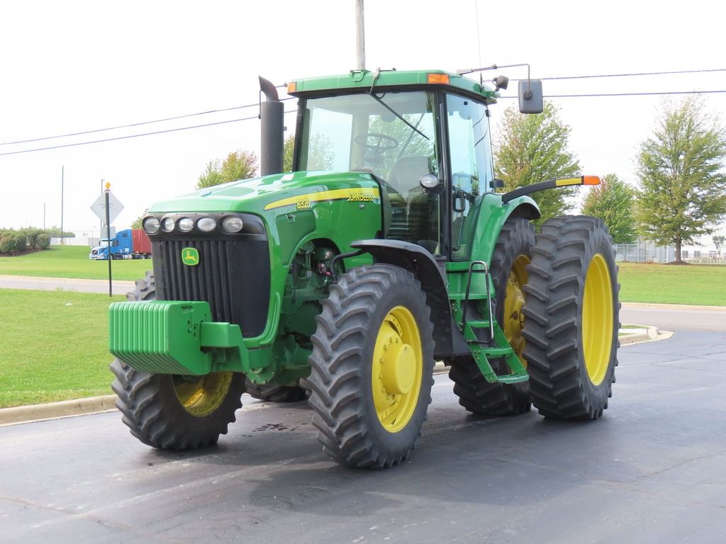 2005 John Deere 8320 Equipment Image0
