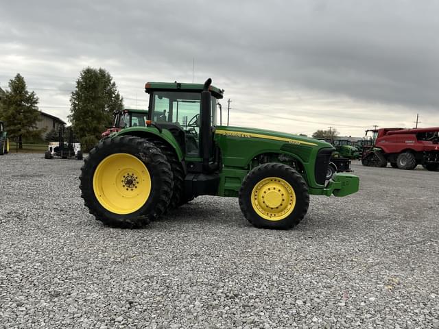Image of John Deere 8320 equipment image 2