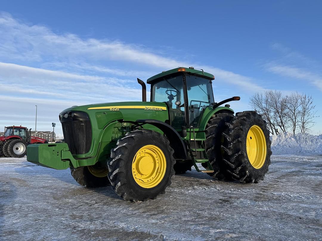 Image of John Deere 8320 Primary image