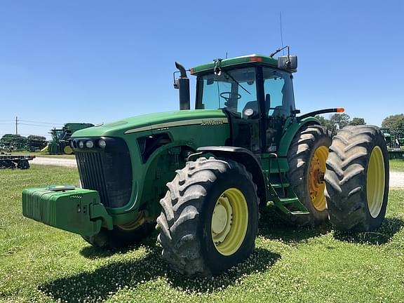 Image of John Deere 8320 equipment image 2