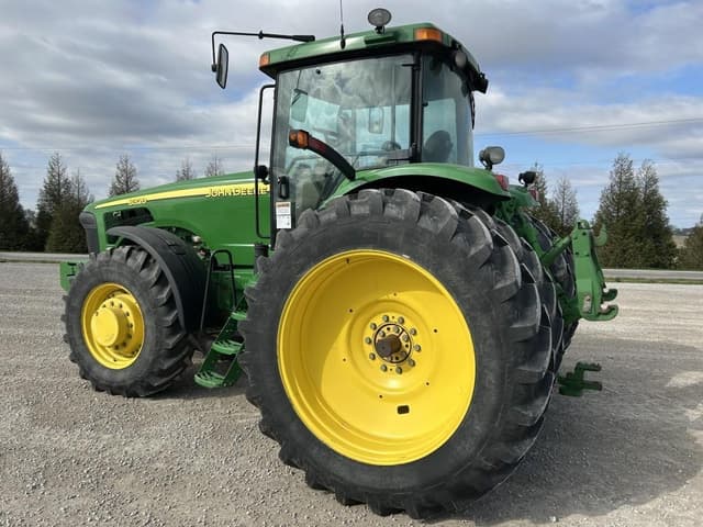 Image of John Deere 8320 equipment image 4