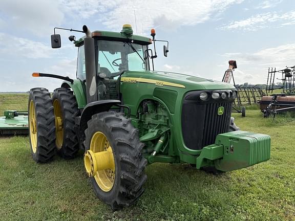 Image of John Deere 8320 equipment image 2