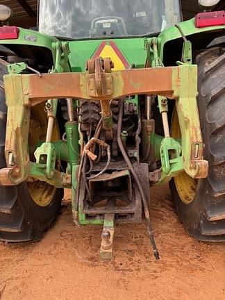 Image of John Deere 8320 equipment image 1