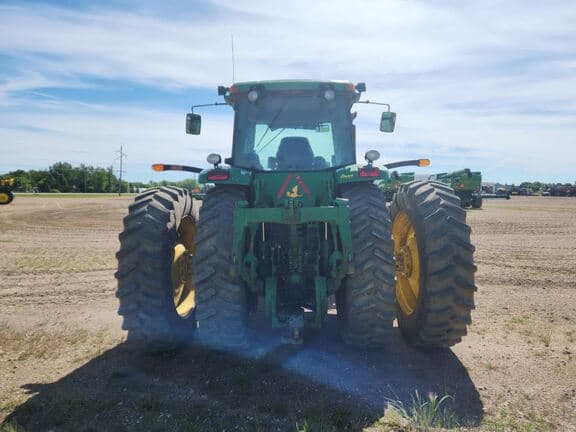 Image of John Deere 8320 equipment image 3