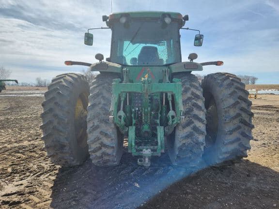 Image of John Deere 8320 equipment image 3