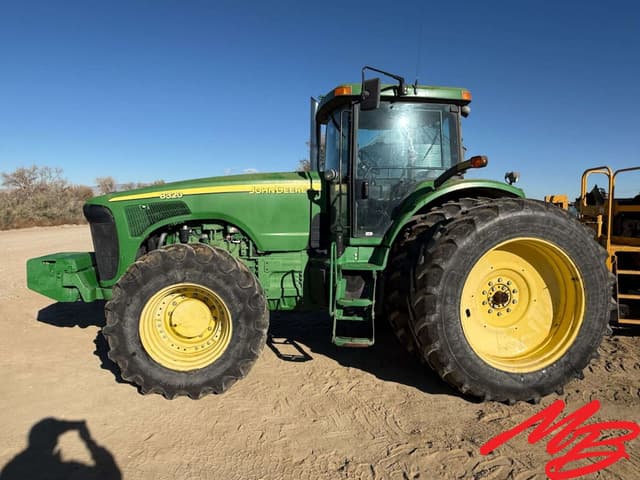 Image of John Deere 8320 equipment image 1