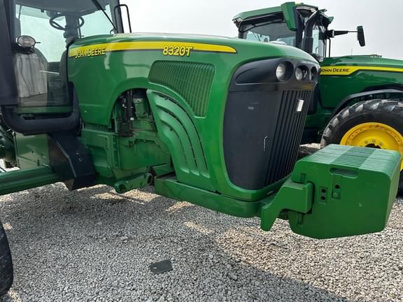 Image of John Deere 8320T equipment image 4