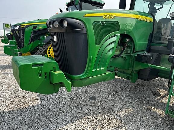 Image of John Deere 8320T equipment image 2