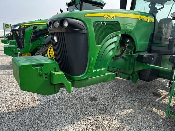 Image of John Deere 8320T equipment image 2
