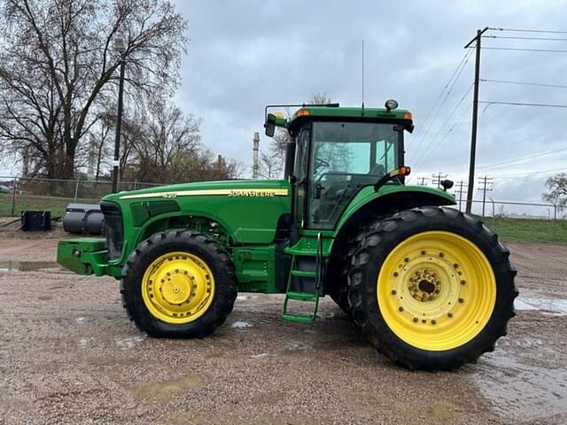 Image of John Deere 8420 equipment image 2