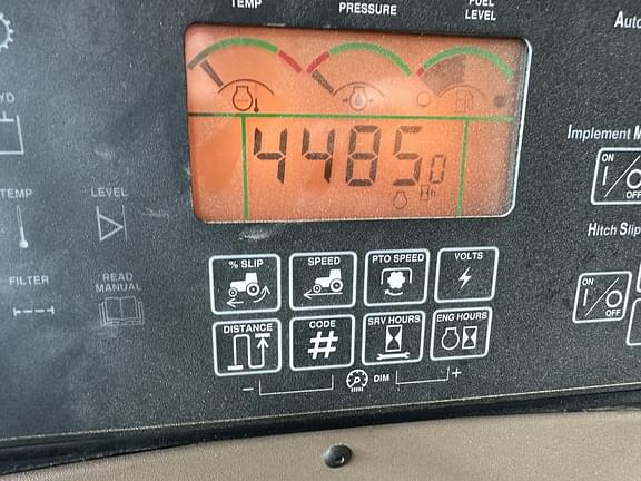 Image of John Deere 8420 equipment image 4