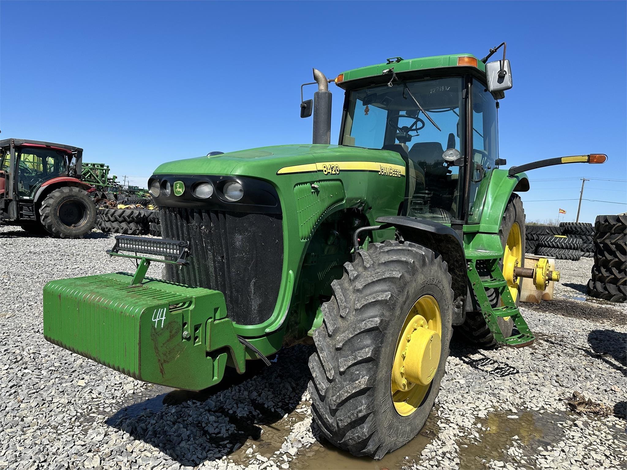 Main image John Deere 8420