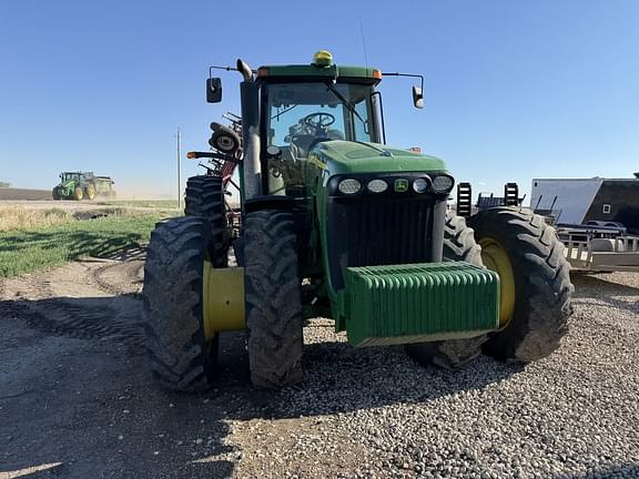 Image of John Deere 8420 equipment image 4