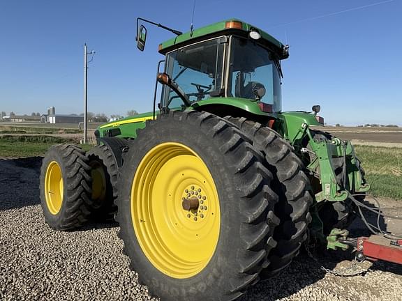 Image of John Deere 8420 equipment image 1
