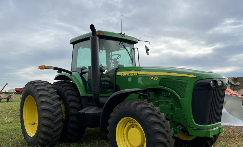 Main image John Deere 8420