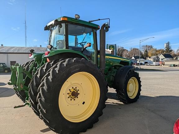 Image of John Deere 8420 equipment image 2