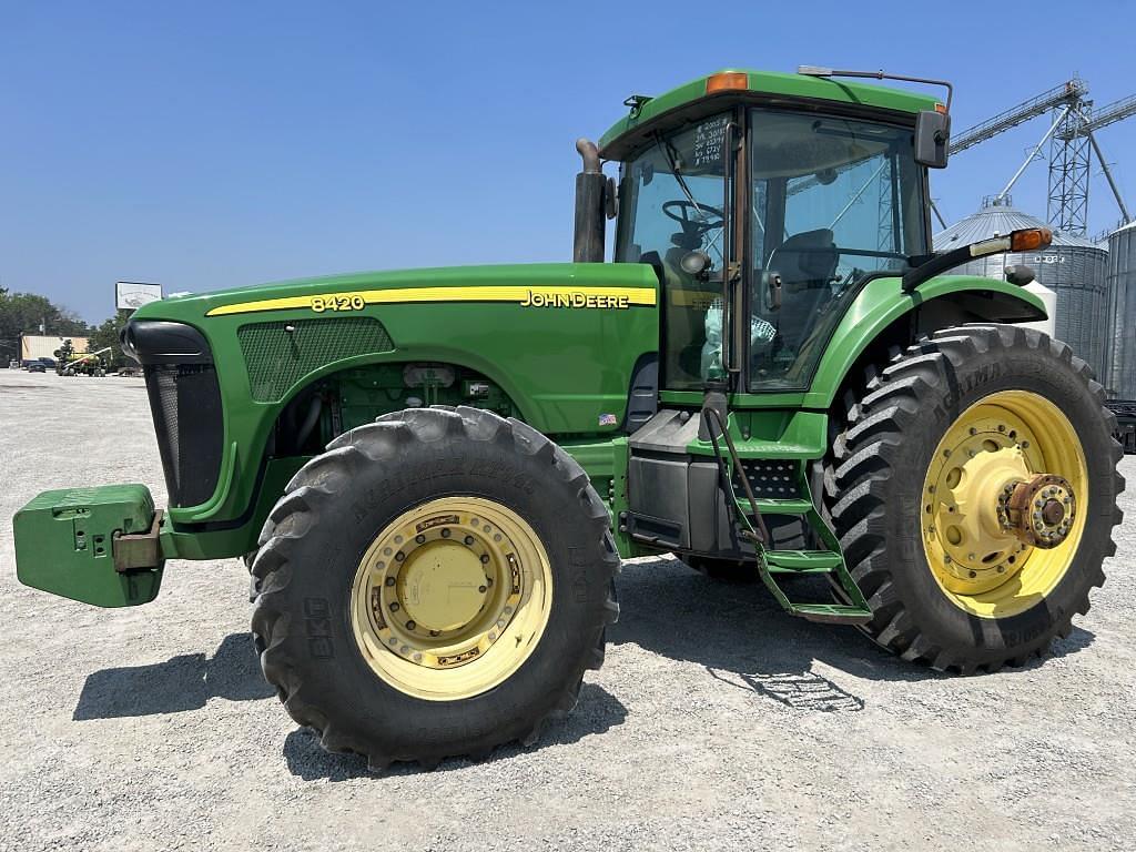 Image of John Deere 8420 Primary image