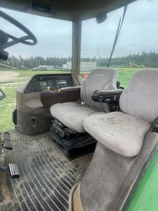Image of John Deere 8420 equipment image 3