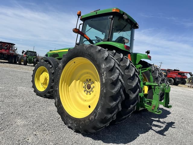 Image of John Deere 8420 equipment image 2