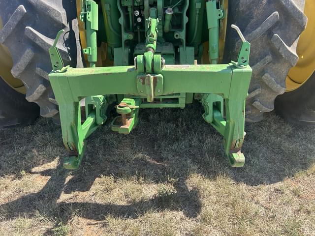 Image of John Deere 8420 equipment image 4