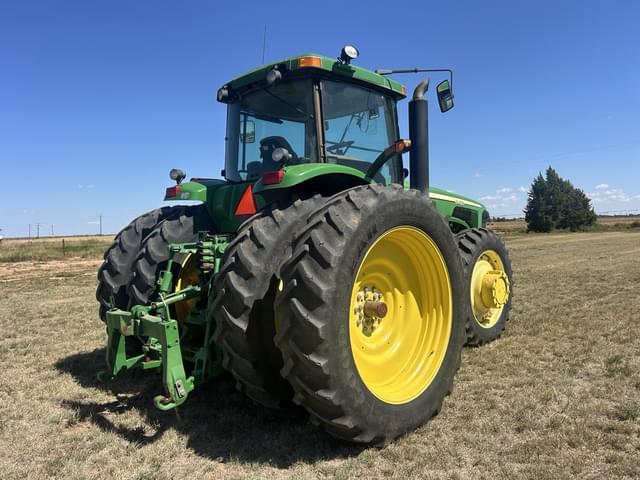 Image of John Deere 8420 equipment image 2