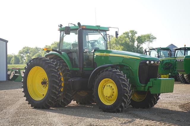 Image of John Deere 8420 equipment image 2