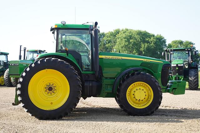 Image of John Deere 8420 equipment image 3