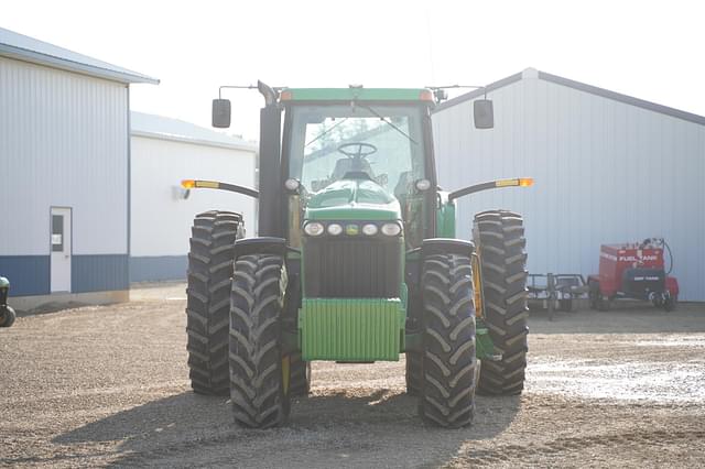 Image of John Deere 8420 equipment image 1