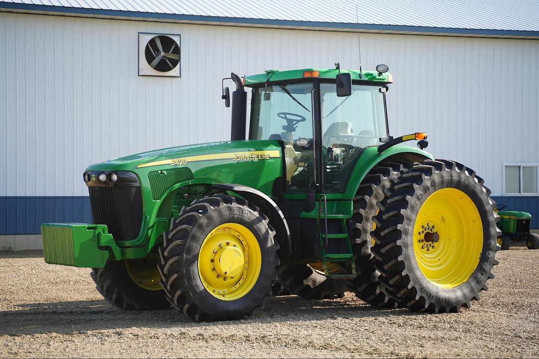 Image of John Deere 8420 Primary image