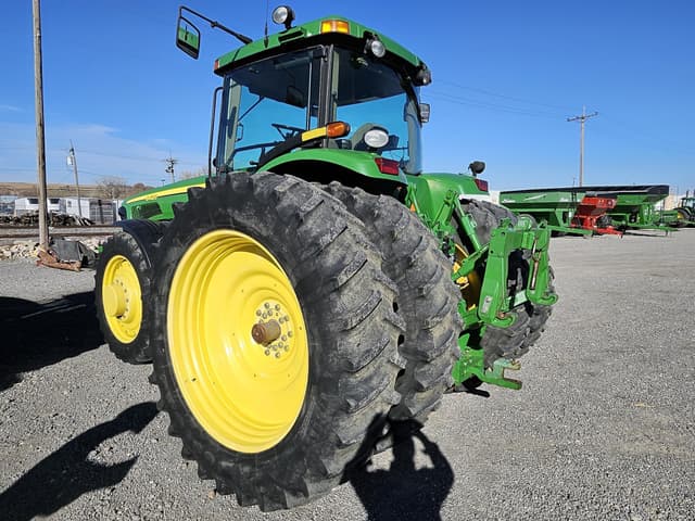 Image of John Deere 8420 equipment image 1