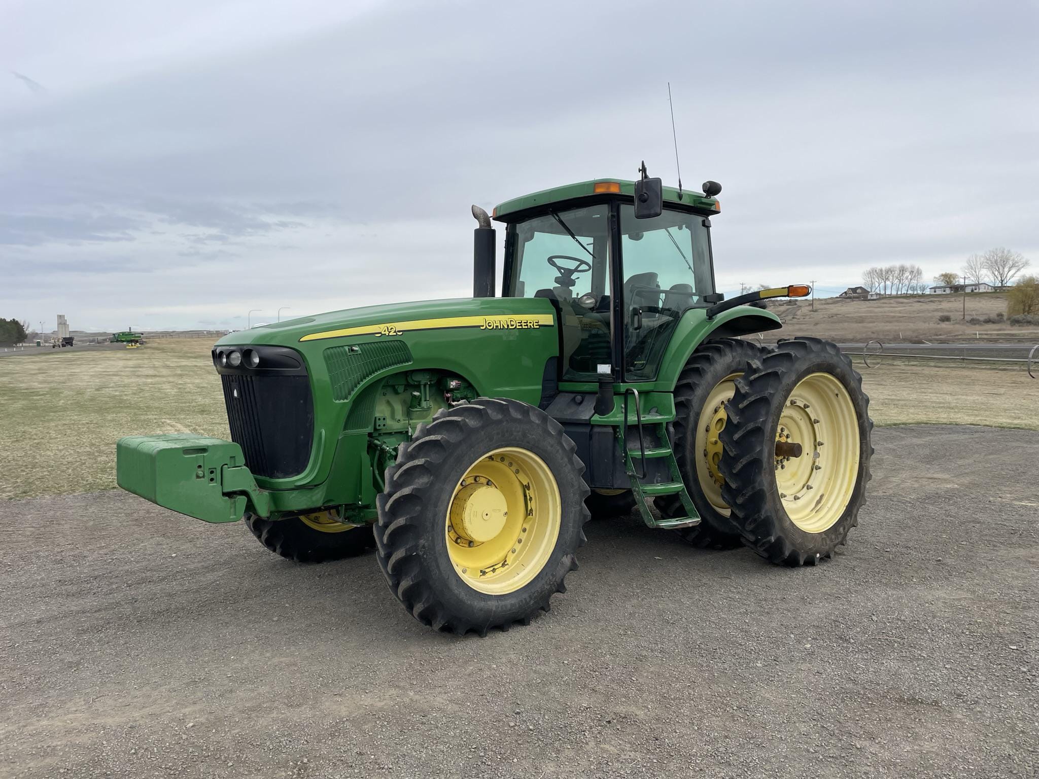Main image John Deere 8420