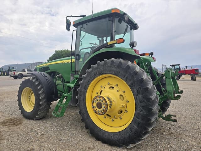 Image of John Deere 8420 equipment image 2