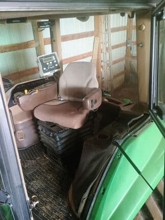 Image of John Deere 8420T equipment image 2