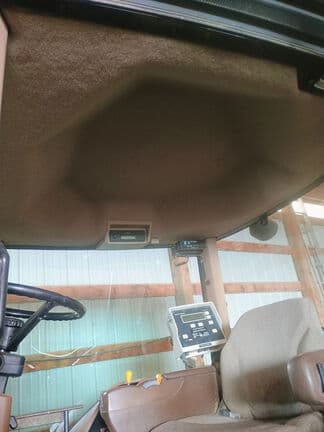 Image of John Deere 8420T equipment image 3