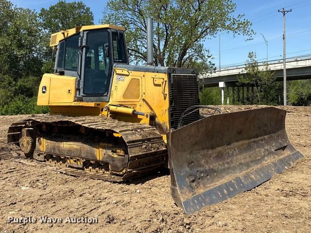 Image of John Deere 850J LGP equipment image 2