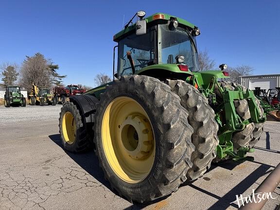 Image of John Deere 8520 equipment image 2