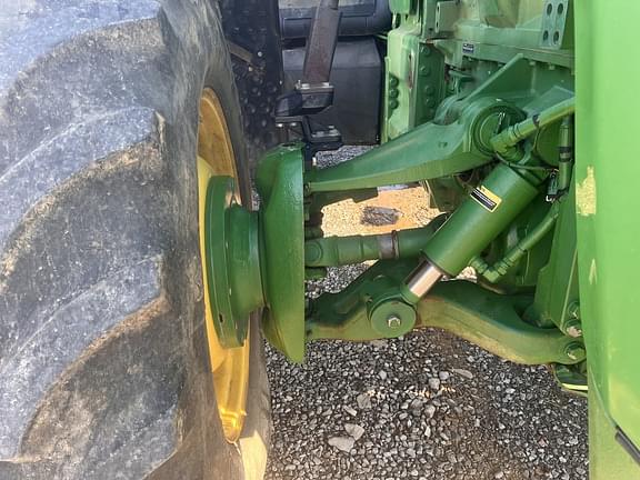 Image of John Deere 8520 equipment image 3