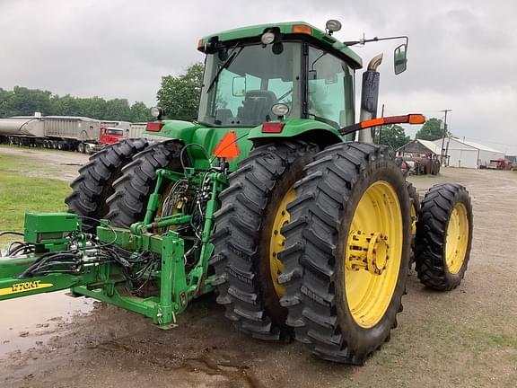 Image of John Deere 8520 equipment image 2