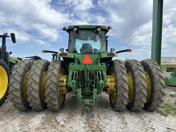Image of John Deere 8520 equipment image 2