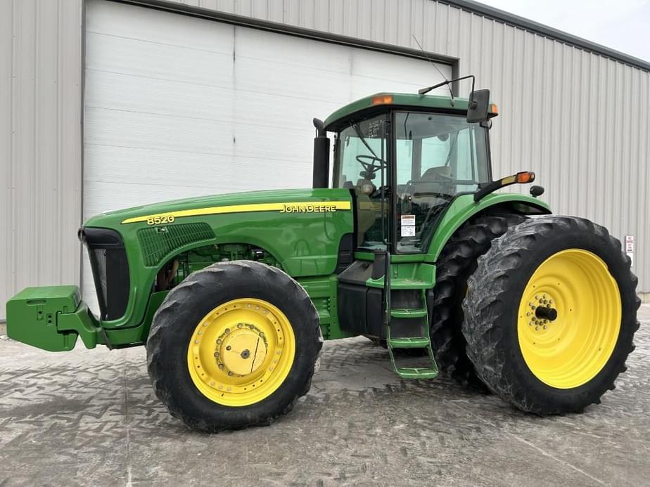 Main image John Deere 8520