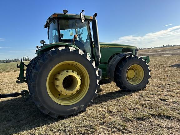 Image of John Deere 8520 equipment image 2