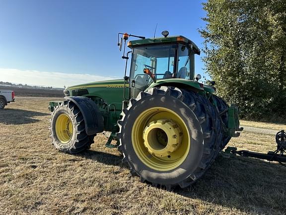 Image of John Deere 8520 equipment image 1