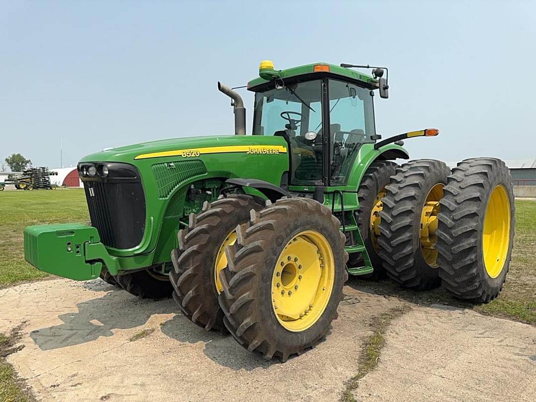 Image of John Deere 8520 Primary image