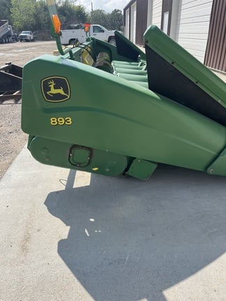 2005 John Deere 893 Equipment Image0