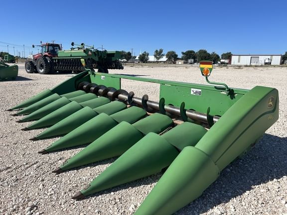 2005 John Deere 893 Equipment Image0