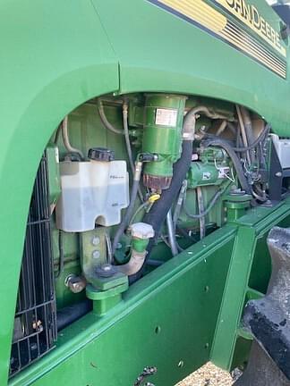 Image of John Deere 9220 equipment image 4