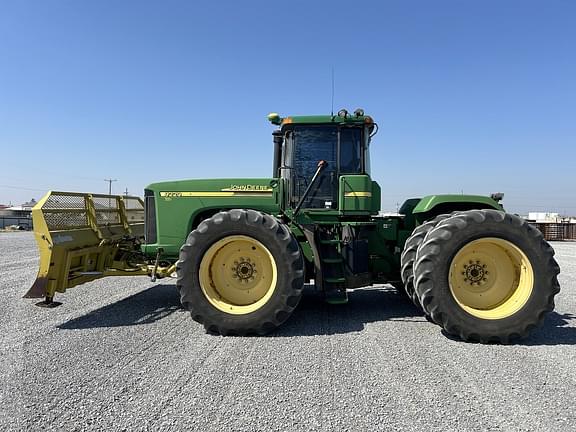 Image of John Deere 9220 equipment image 1