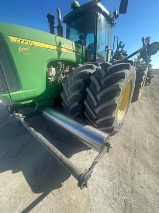 Image of John Deere 9220 equipment image 3